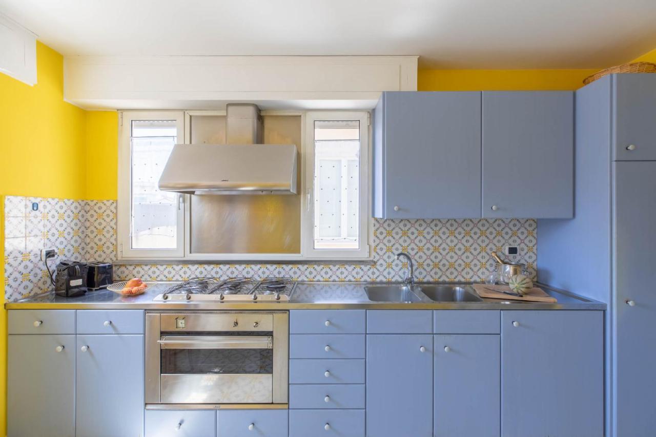 Appartement Iflat Margutta Colors On Canvas *