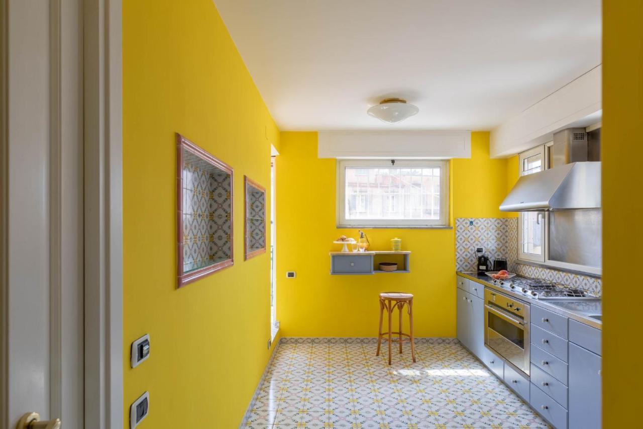 Iflat Margutta Colors On Canvas Appartement